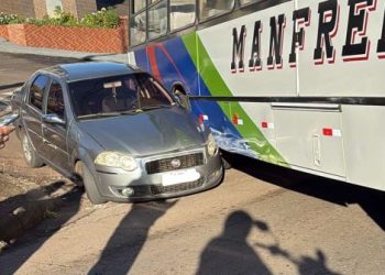 Colisão entre carro e ônibus é registrada em Capinzal