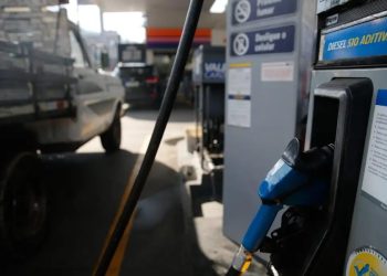 Governo prepara medidas alternativas para conter alta do diesel