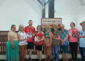 Idosos de Zortéa recebem lembranças alusivas a Páscoa